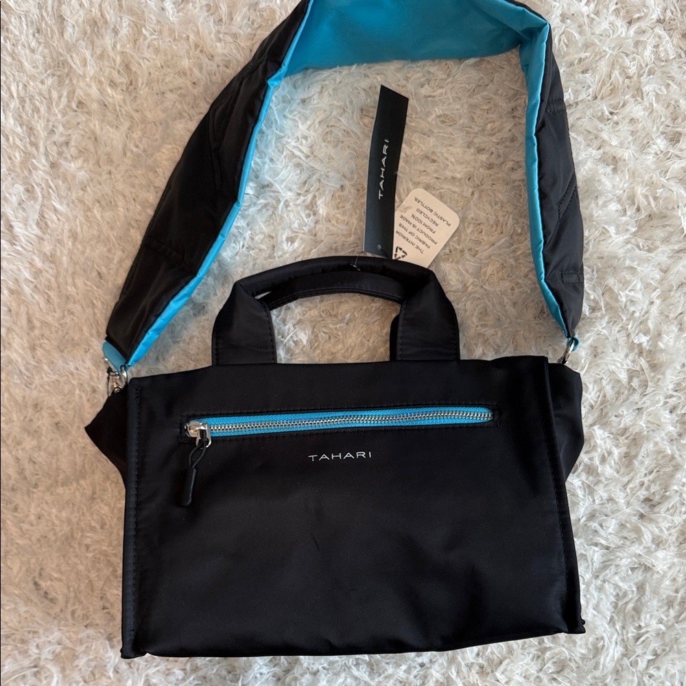 ⭐️$25⭐️Tahari Black Messenger Bag with Blue Accents new with tags
